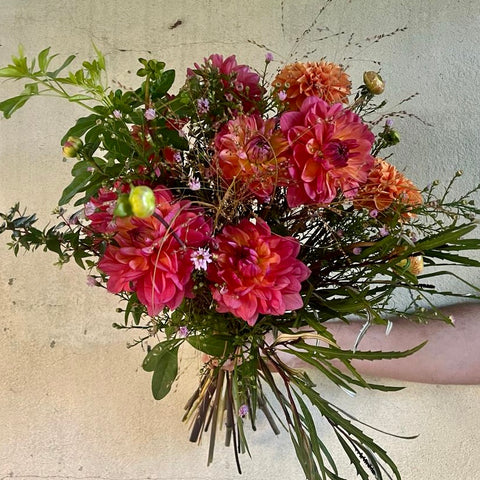 BOUQUET DE DAHLIAS