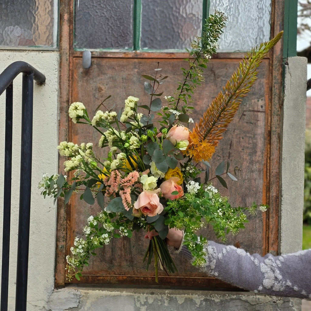 BOUQUET DU MOIS DE D'AVRIL : LA PROMESSE DE L'AUBE
