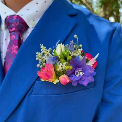 BOUTONNIÈRE EN FLEURS FRAÎCHES